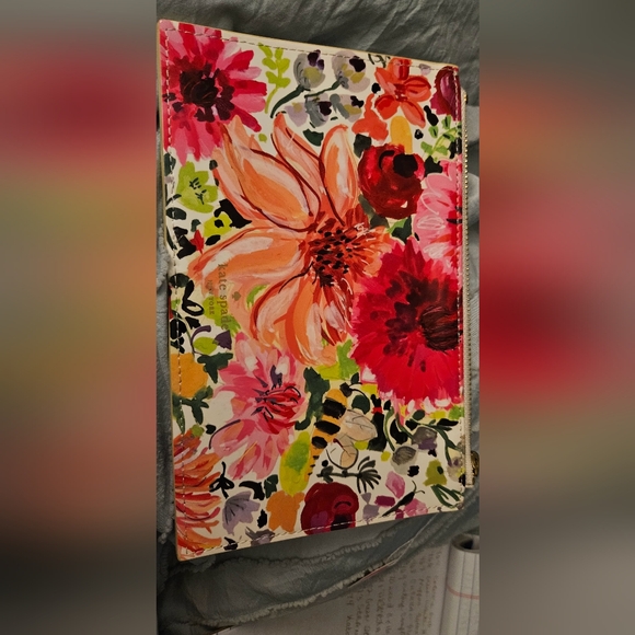 kate spade Handbags - Kate Spade Floral Print Wristet